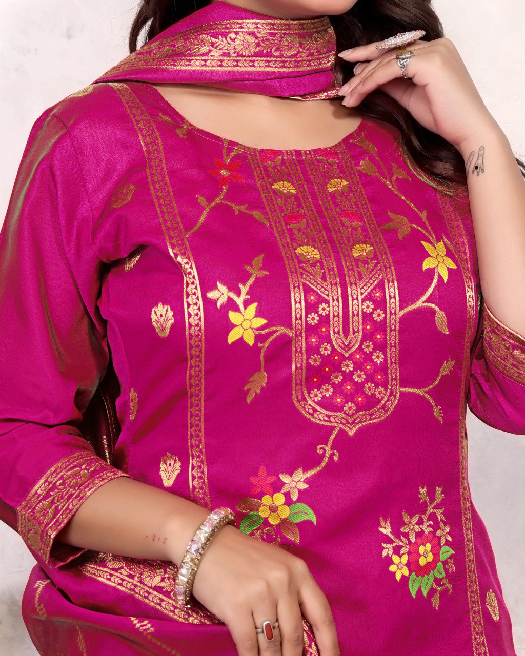 Introducing New Kurti Dupatta & Bottom Set πβ¨